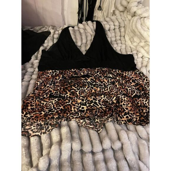 Plus sise tiered halter tank top/camisole leopard cheetah print - Picture 1 of 3